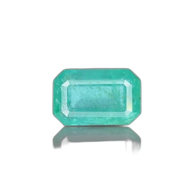 2.9 cts Untreated Emerald Emerald